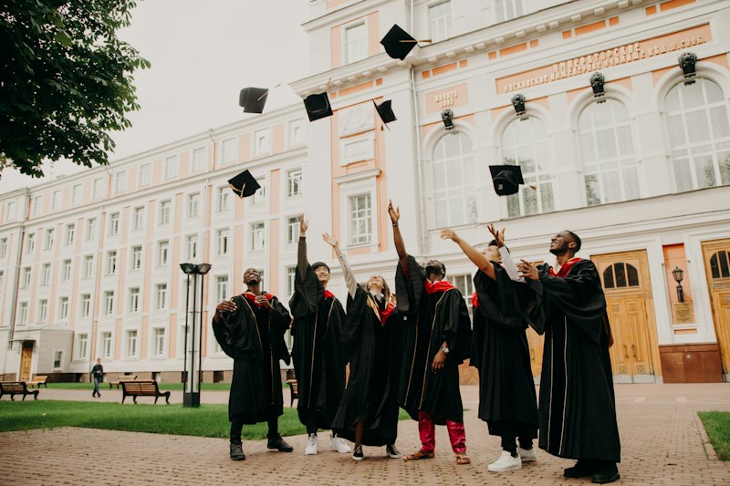 Accredited University Degree Diploma and Career Pathways